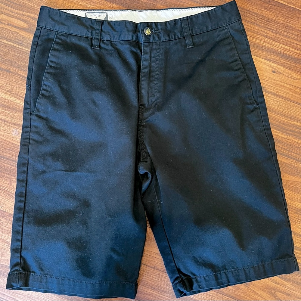 Volcom Corpo Class chino shorts. Size 30, black